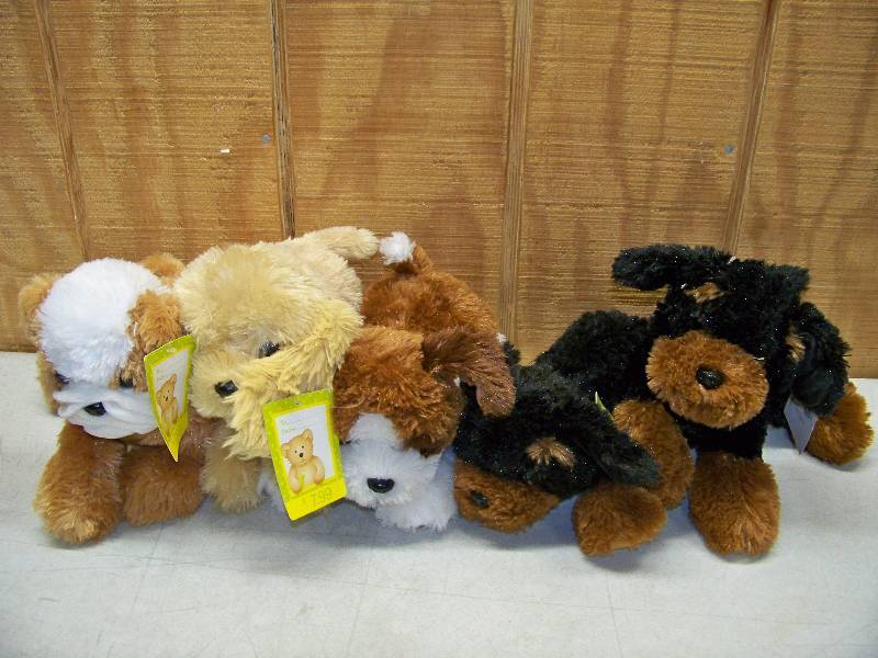 lot 38 image: 5 Stuffed Toys from Sears