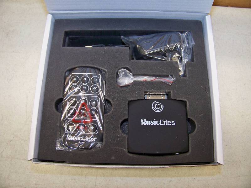 lot 42 image: Musiclites Transmitter for iPhone, iPad, or iPod