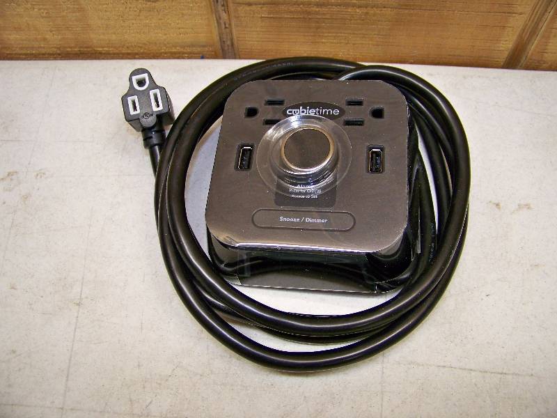 lot 70 image: CubieTime Alarm Clock Charging Station