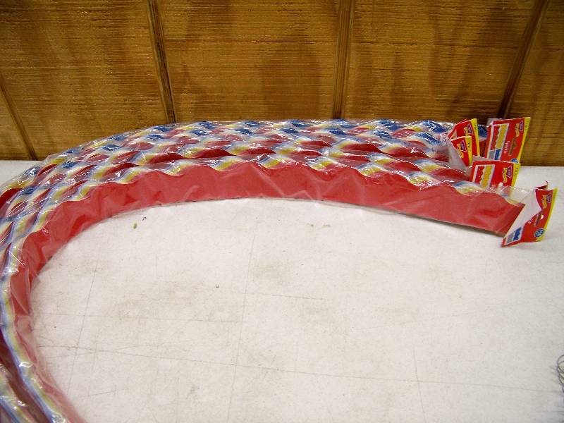 lot 95 image: 5 Packages Sparkle Bulletin Board Boarder