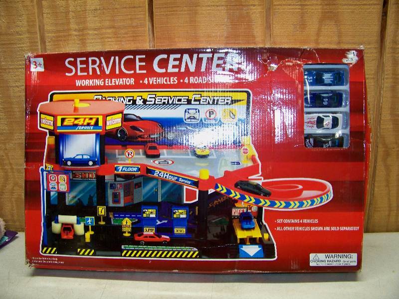 lot 109 image: Service Center Toy