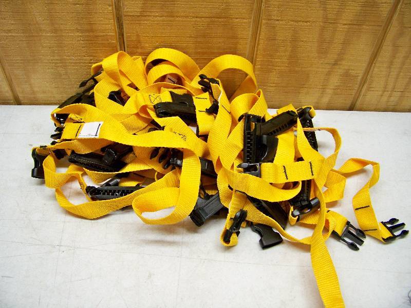 lot 97 image: 25 Laundry Strap Drying Loops with Clips