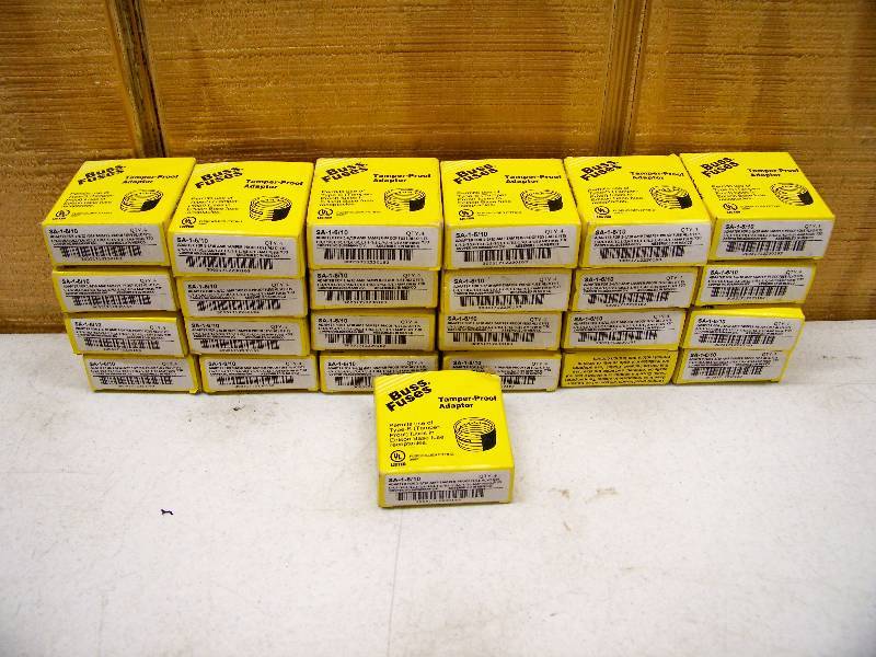 lot 133 image: 25 Boxes of 4 Buss Fuses Tamper-Proof Adapters