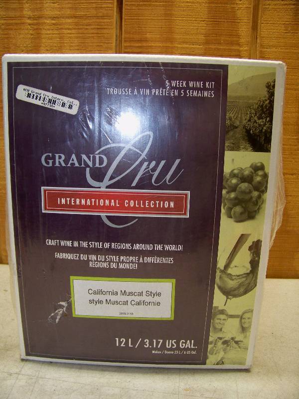 lot 213 image: Grand Cru International Collection 5 Week Wine Kit