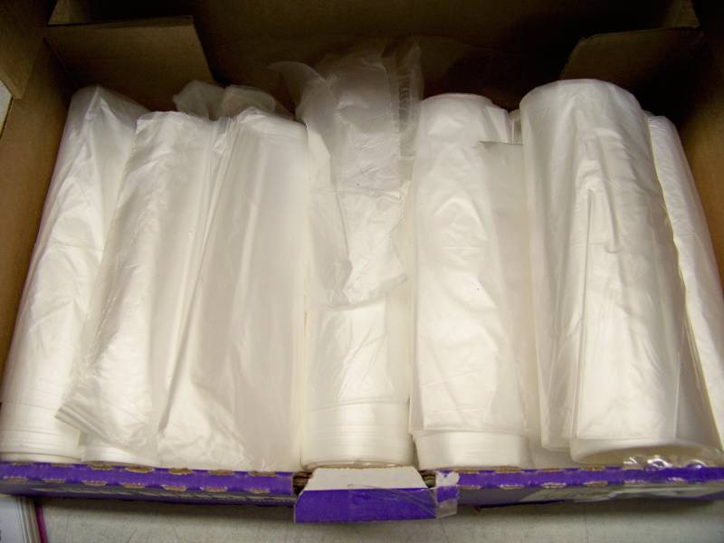 lot 278 image: 8 Rolls of 25 Clear Trash Bags