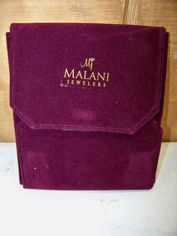 lot 324 image: 32 Jewelry Display Storage Pouches