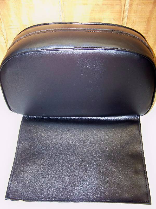 lot 322 image: Black Child Booster Sofa Seat Barber Chair