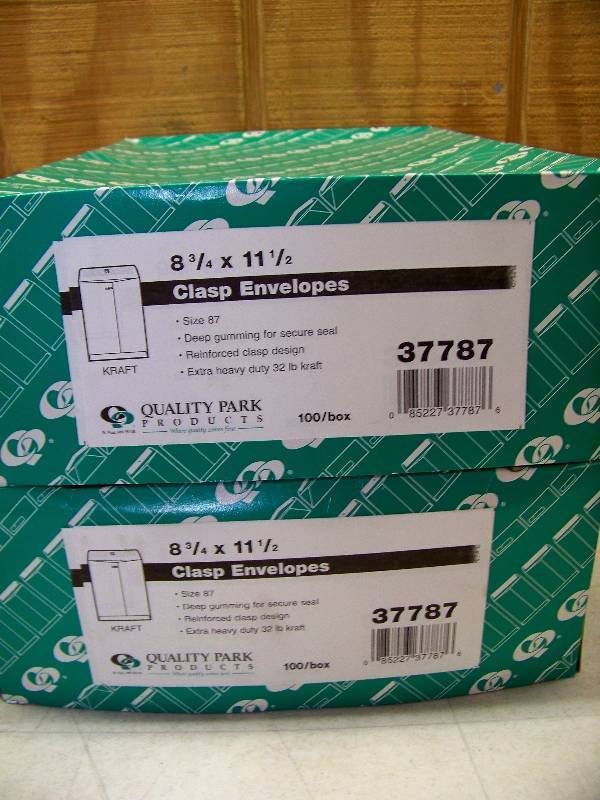 lot 367 image: 2 Boxes of 100 Kraft Clasp Envelopes
