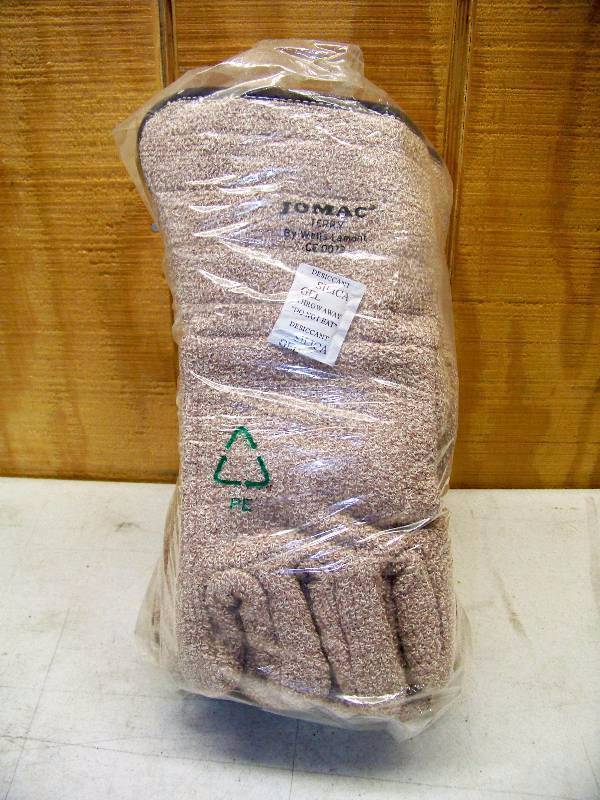 lot 389 image: 6 Pairs Wells Lamont Jomac Terry Heat Resistand Gloves