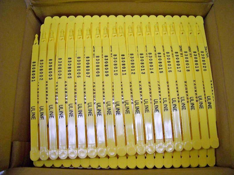 Case of 1000 Uline 7" Plastic Truck Seals Belton All Star Merchandise