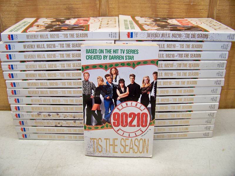 lot 412 image: 27 Beverly Hills 90210 Tis the Season Paperback Books