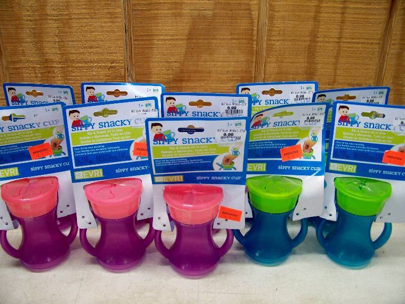 lot 468 image: 10 Sippy Snacky Cups