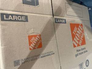 lot 1082 image: Home Depot moving boxes (10) Large