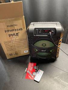 lot 1141 image: Pyle speaker pphp854B
