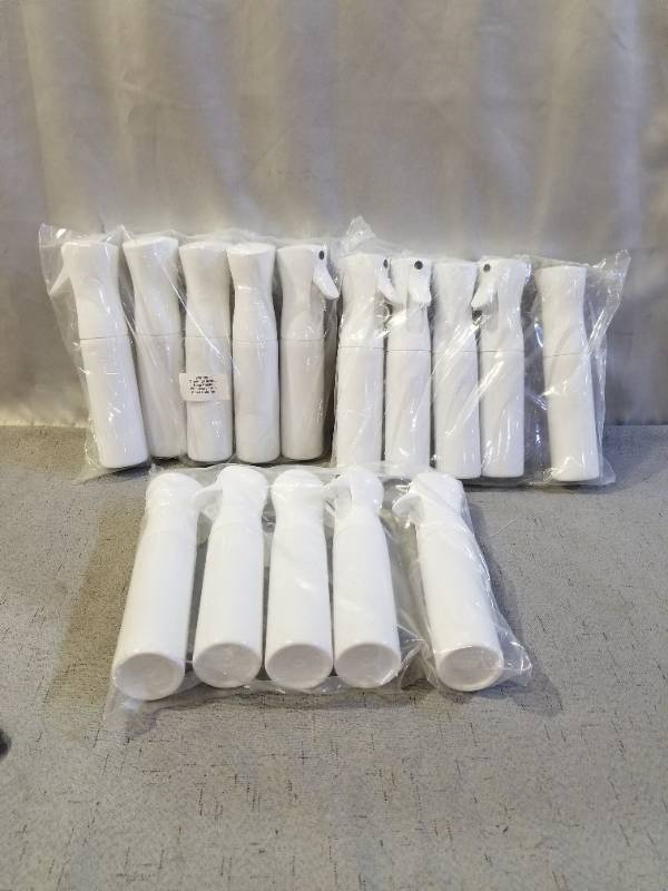 lot 60183 image: LOT OF 3 SPRAY BOTTLES WITH 5 BOTTLES