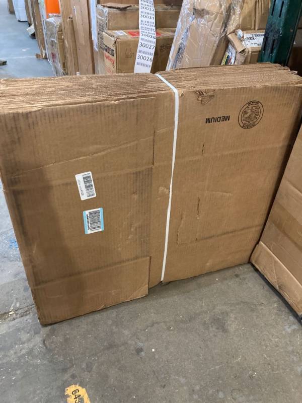 lot 30026 image: MEDIUM MOVING BOXES PACK OF 20