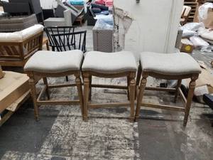 lot 23062 image: SET OF 3 BAR STOOLS