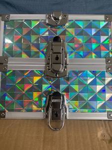 lot 12045 image: Stagiant Rolling Makeup Traveling Trunk Item- PO-201201-ZY-5