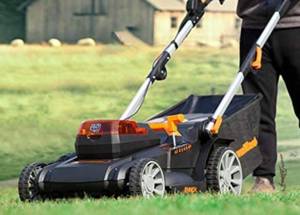 lot 1266 image: LawnMaster CLMFR6018A 0802 Cordless 19-Inch Brushless Push Lawn Mower 60V,4.0Ah Battery & Charger Included