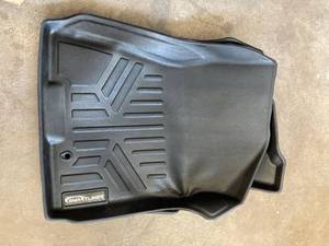 lot 12168 image: MAX LINER WEATHER PROOF RUBBER FLOOR MATS UNIVERSAL FIT