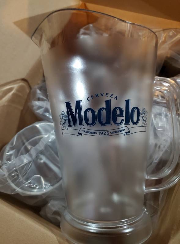 lot 126 image: 60 Oz. Draughtsman Modelo Pitcher