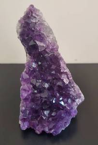 lot 1 image: Amethyst Geode Crystal Cluster, Self Standing