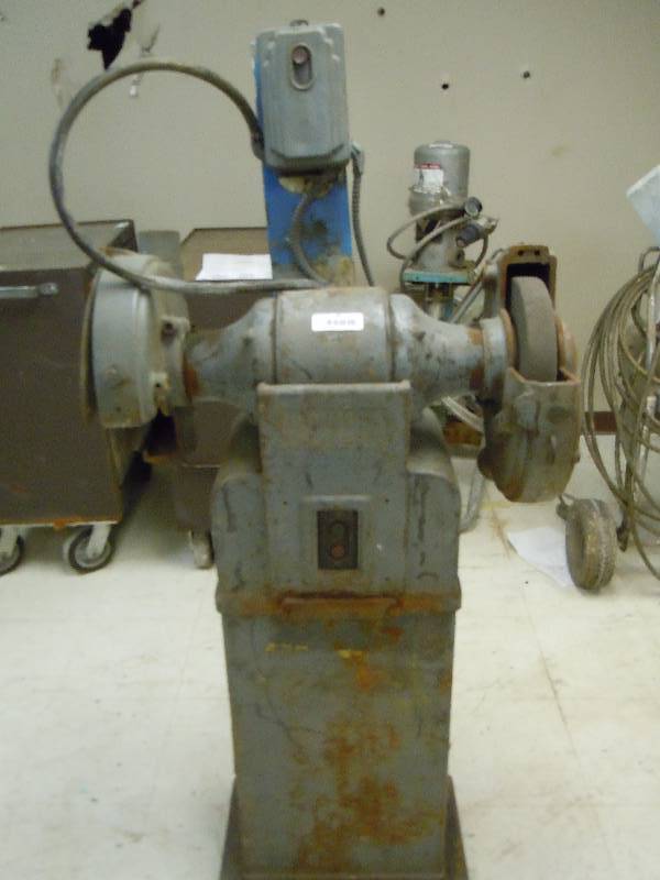 lot 89 image: Floor Grinder