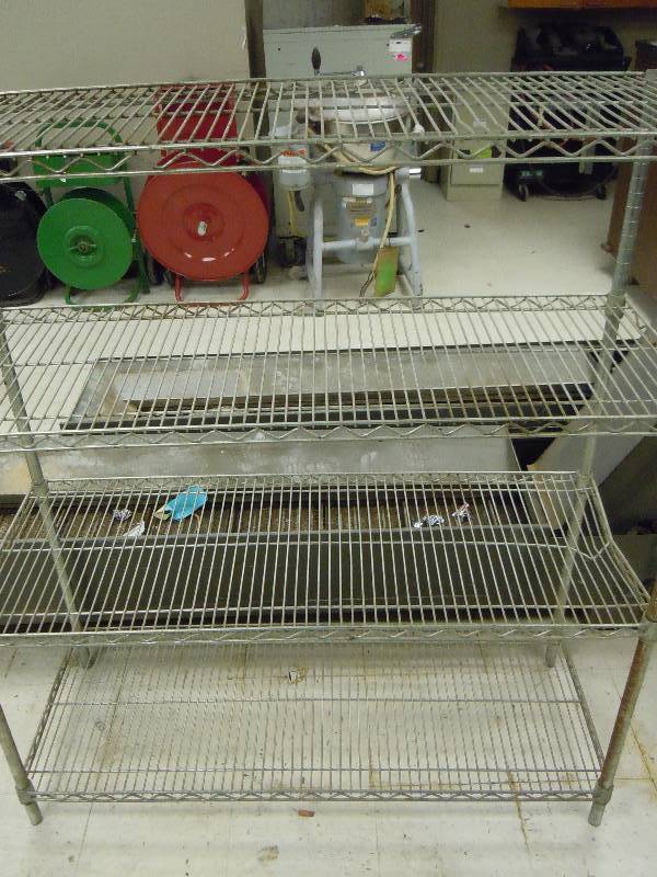 lot 133 image: Metro Rack Shelf