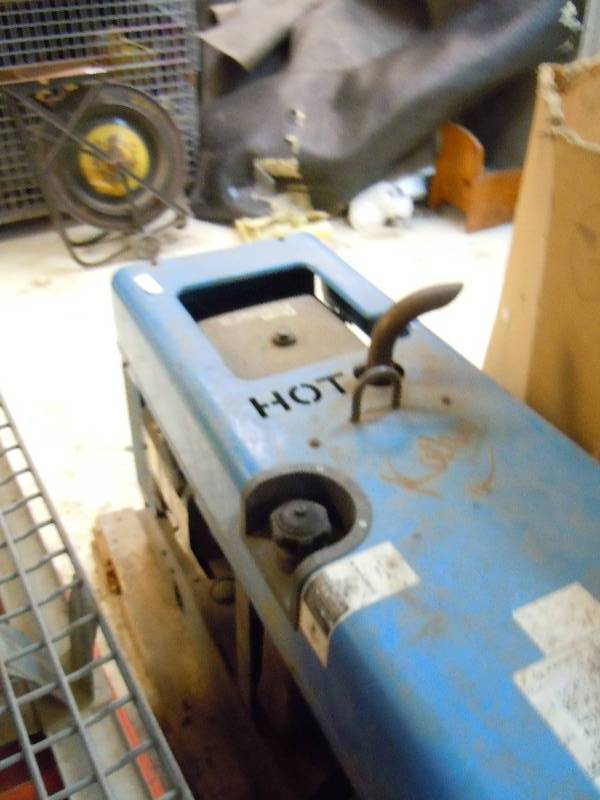 lot 21 image: Miller Bobcat 250 Gas Welder Generator