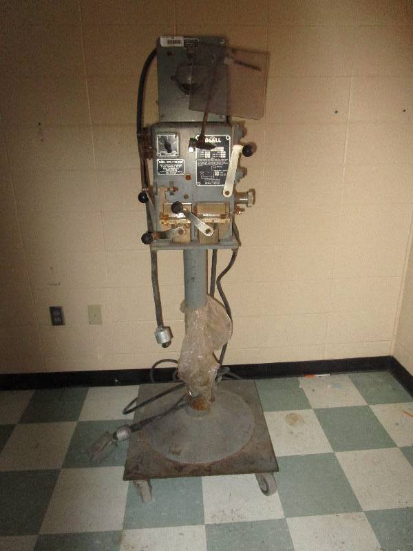 lot 36 image: Bandsaw Blade Welder