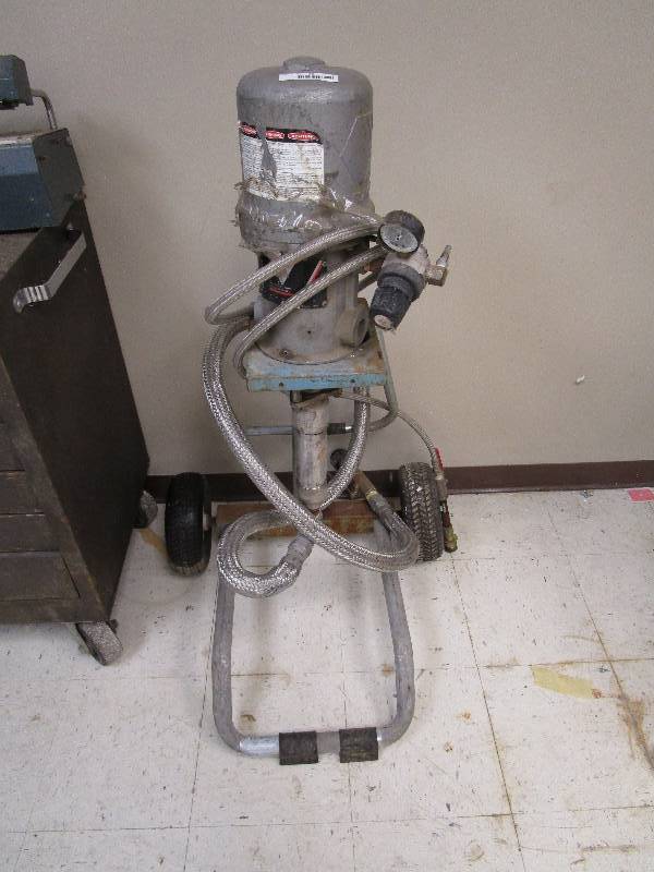 lot 72 image: Commercial Paint Sprayer