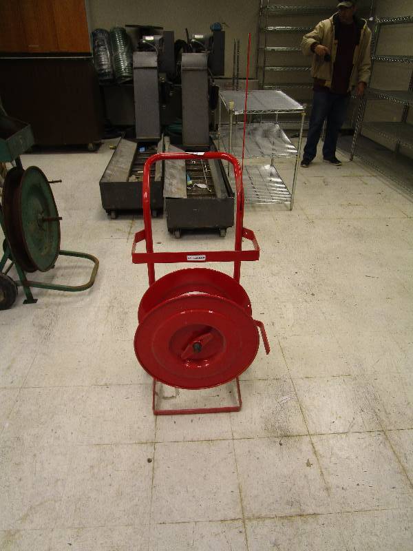lot 142 image: Poly and Steel Strapping Cart