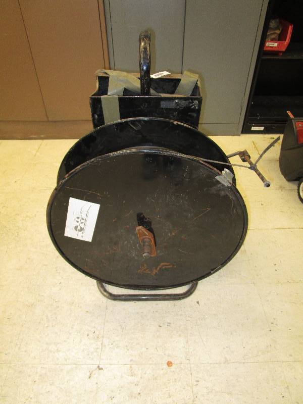 lot 146 image: Poly and Steel Strapping Cart