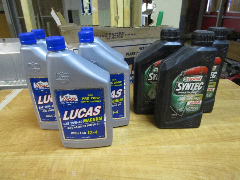lot 174 image: Lot of Oil