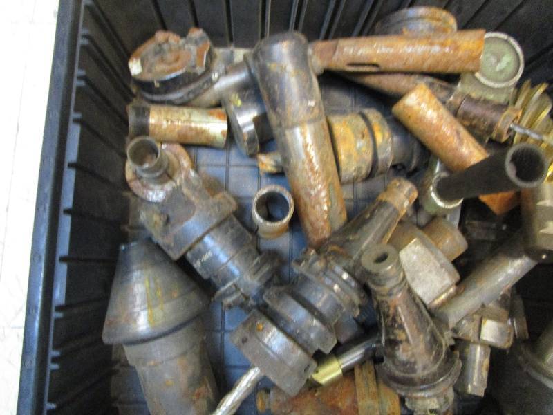 lot 189 image: Lot of Random Parts Collets and Cutters