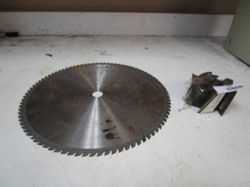 lot 193 image: Dewalt Stainless Blade and more...