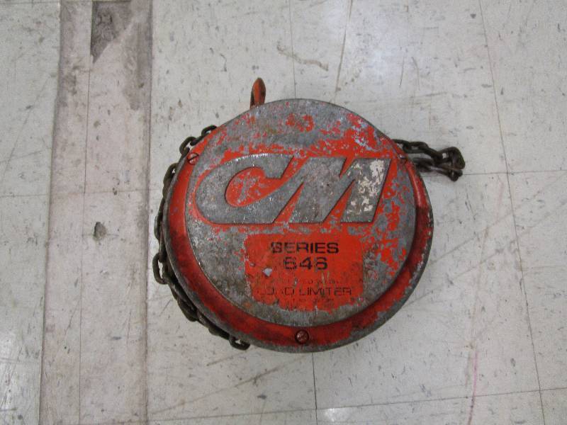 lot 203 image: CM Series 646 Cyclone Hand Chain Hoist