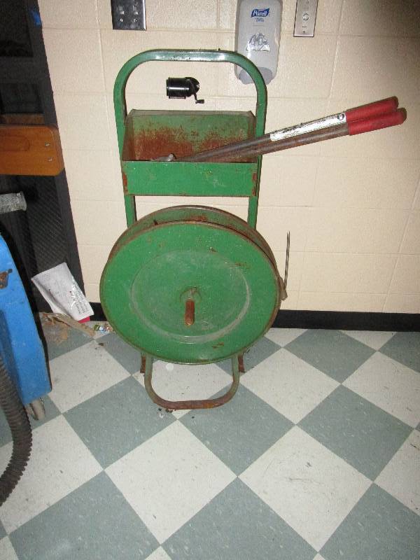 lot 276 image: Poly and Steel Strapping Cart