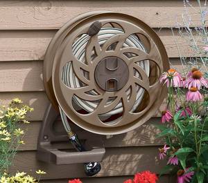 lot 1715 image: Suncast CPLSTA125B 125 Wall-Mounted Side Tracker Garden Hose Reel for 58 Hose