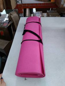 lot 40883 image: Amazonbasics 12 Inch Extra Thick Exercise Mat With Carrying Strap Pink