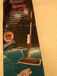lot 40923 image: Mop microfiber spray mop