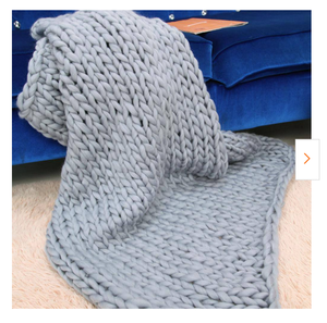 lot 102660 image: Light Gray Chunky Knit Blanket Merino Wool Yarn Luxury Throw Blanket for Cuddling Up in Bed, Handmade Sofa Chair Mat