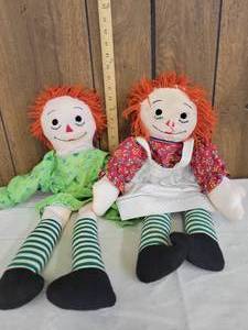 lot 1274 image: Vintage Raggedy Ann dolls- nose has come unstitched on one