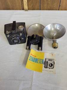 lot 1282 image: Brownie Starmeter camera waccessories