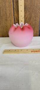 lot 1306 image: Vintage hand blown ruffled satin glass rose bowl