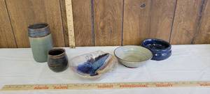 lot 1314 image: Pottery bowls and vases