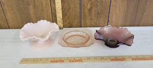 lot 1315 image: Ruffle styled and an etched candy dishes