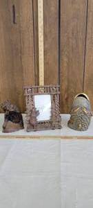 lot 1320 image: Bear and fish figurines wbear picture frame- some chips, see pics