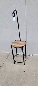 lot 1354 image: Floor lamp wtable