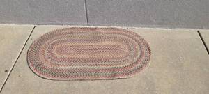 lot 1362 image: Small braided rug